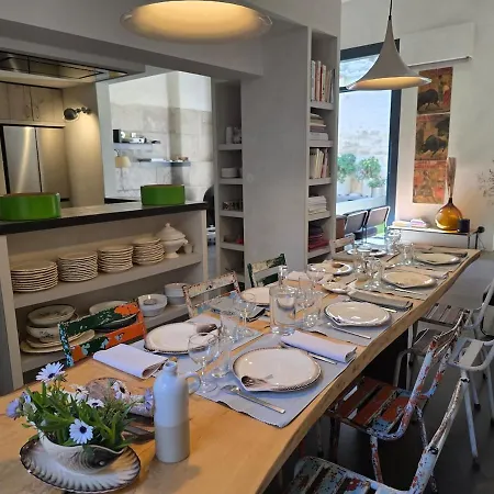 Maison Des Remparts Intra-muros Spacieuse Patio Avec Bassin Wifi Parking Gratuit Apartment Aigues-Mortes