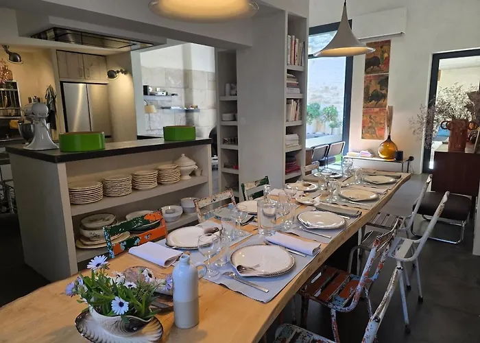 Maison Des Remparts Intra-muros Spacieuse Patio Avec Bassin Wifi Parking Gratuit Apartman Aigues-Mortes