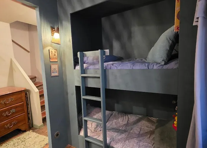 Maison Des Remparts Intra-muros Spacieuse Patio Avec Bassin Wifi Parking Gratuit Aigues-Mortes