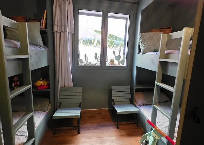 Maison Des Remparts Intra-muros Spacieuse Patio Avec Bassin Wifi Parking Gratuit * Aigues-Mortes