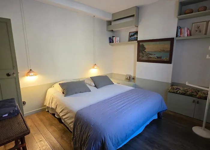 Maison Des Remparts Intra-muros Spacieuse Patio Avec Bassin Wifi Parking Gratuit Apartman